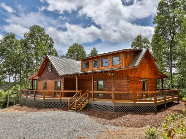 136 Pack Creek Rd, Blue Ridge, GA 30513