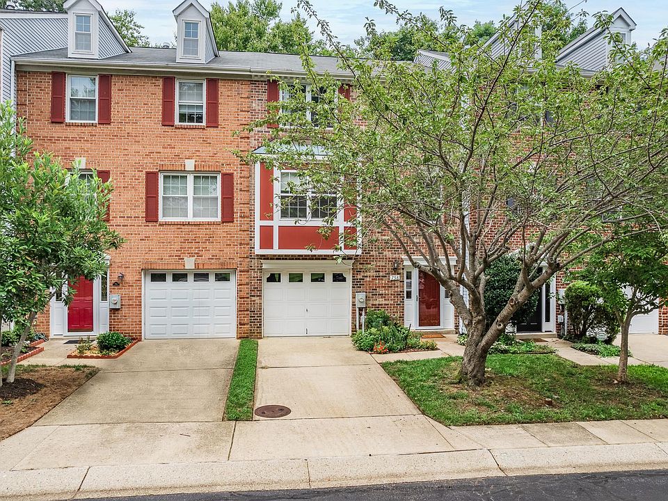 1st image of 758 Pine Valley Dr
