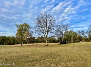 Peach St, Flora, MS 39071