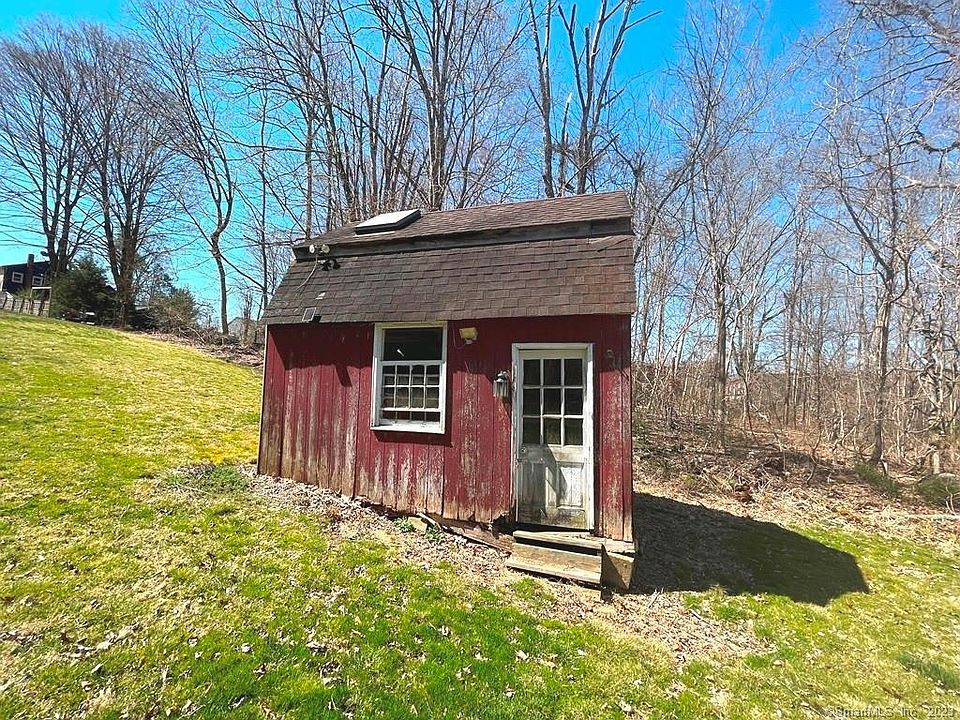 47 Falls Rd E, Moodus, CT 06469 MLS 170563948 Zillow