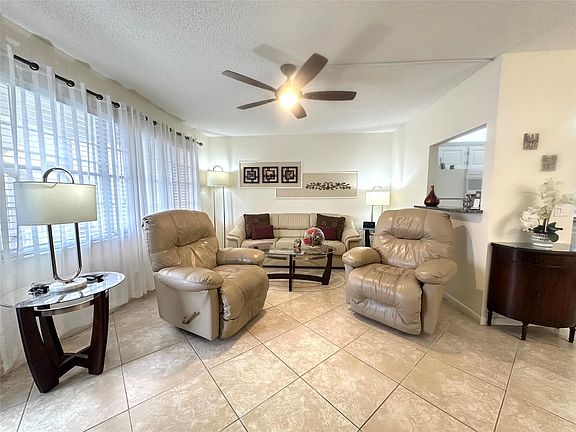 3rd image of 3028 Ashby D #3028