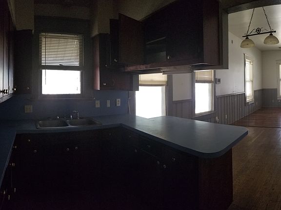 5th image of 400 Park Dr