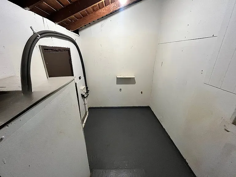 1407 Felix Pl — Photo 7