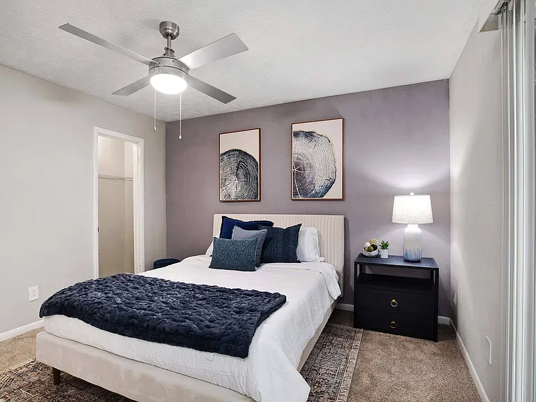 Waters Edge Apartments — Photo 7