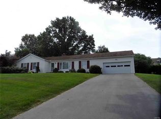 33 S Hills Dr, New Hartford, NY 13413