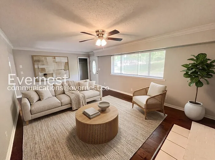 5526 Crestview Dr — Photo 3