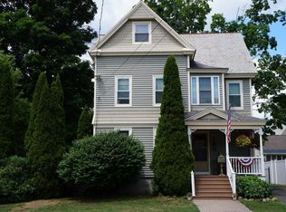 47 Pleasant St, Westfield, MA 01085