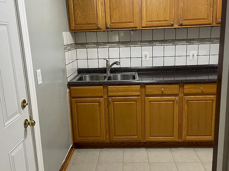 7200 S Rhodes Ave #1 — Photo 15