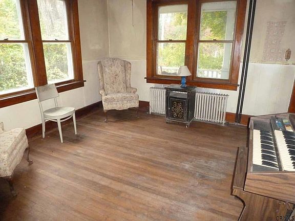 4th image of 4084 Jockey St