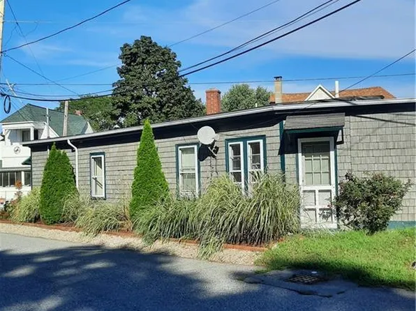 10 Narragansett Ave E, Riverside, RI 02915