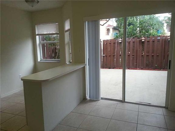 5th image of 7035 NW 173rd Dr APT 1605