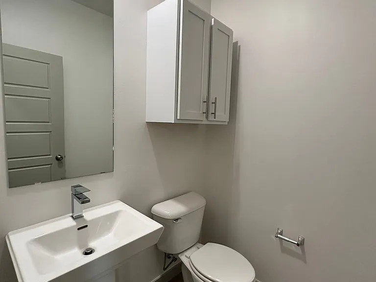 13508 Vinita Dr — Photo 23