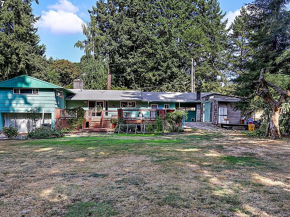 4th image of 3310 SE Westview Ave