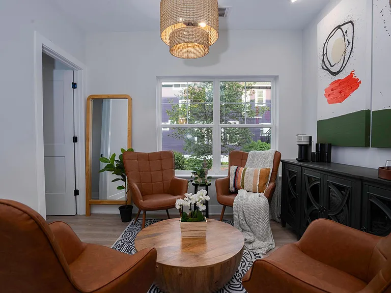 704 4th Ave — Photo 33