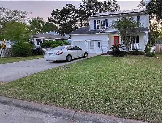 3 bed, 2.5 bath, 1784 sqft, $2,400 — Photo 2