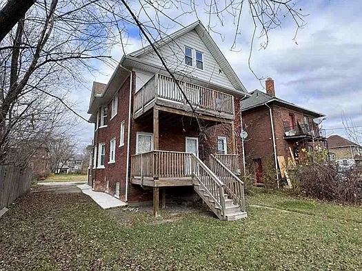 112 E Buena Vis — Photo 2