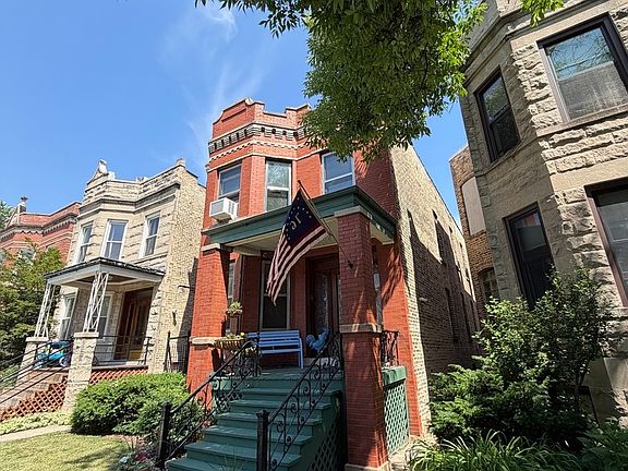 2nd image of 4136 W Cornelia Ave