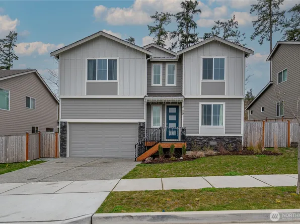 2120 SW Putnam Drive, Oak Harbor, WA 98277