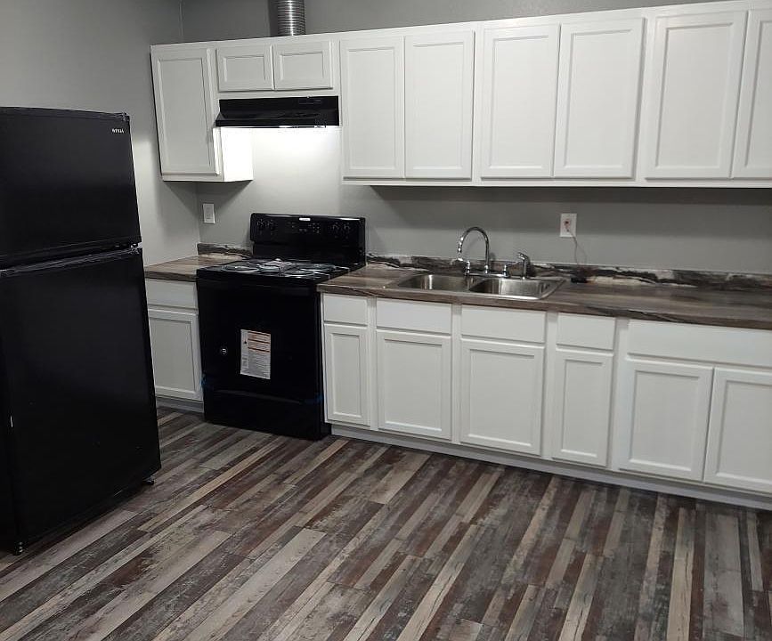 1st image of 2735 Franklin St #4