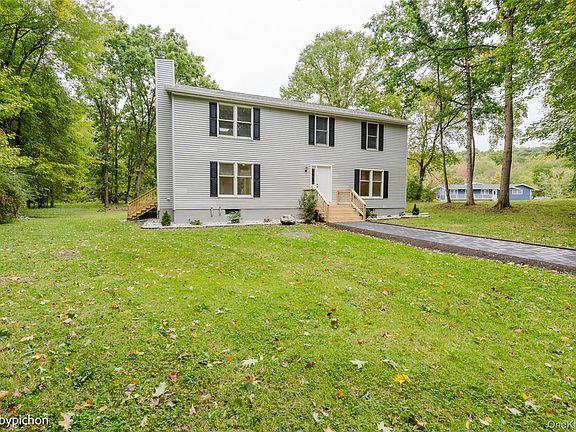 2nd image of 447 N Elting Corners Road