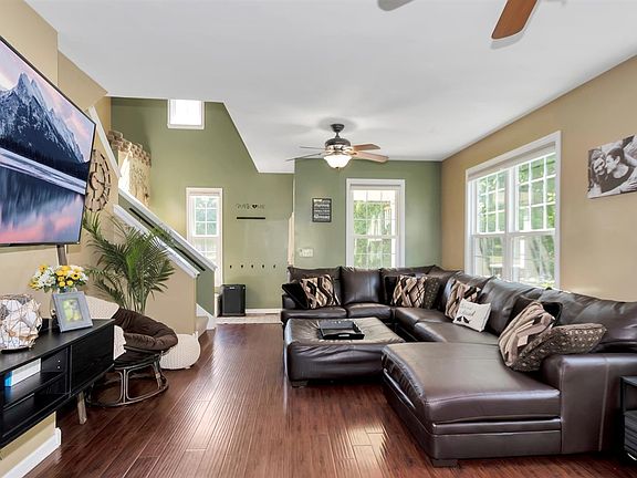 4th image of 4123 Rivertowne Dr