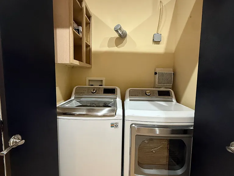 200 Main St #209 — Photo 16