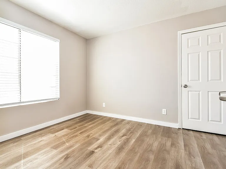 8073 Boardwalk Way — Photo 14
