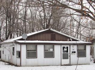 520 E Franklin St, Palestine, IL 62451