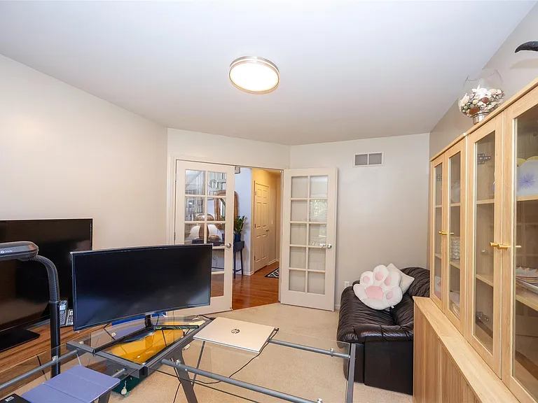3481 Castlewood Ct — Photo 18