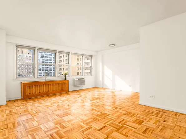 150 East 37th Street image 3 of 20