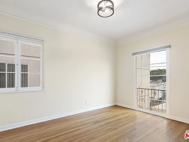 1142 S Clark Dr #4 — Photo 13