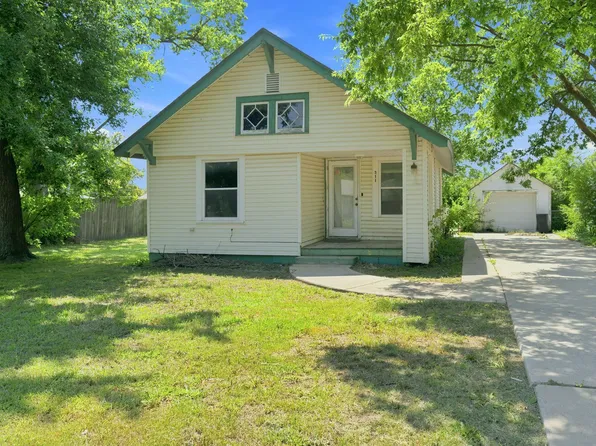 511 S Magnolia St, Newton, KS 67114