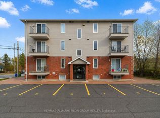 902 Notre Dame St #100, Russell, ON K0A1W1