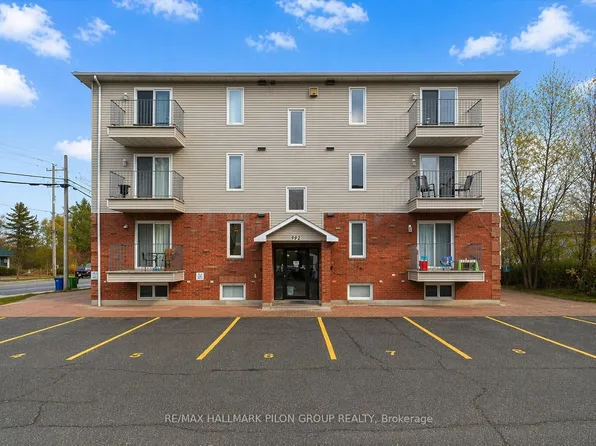 902 Notre Dame St #100, Russell, ON K0A 1W1