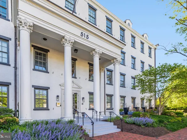 515 N Washington St APT 404, Alexandria, VA 22314