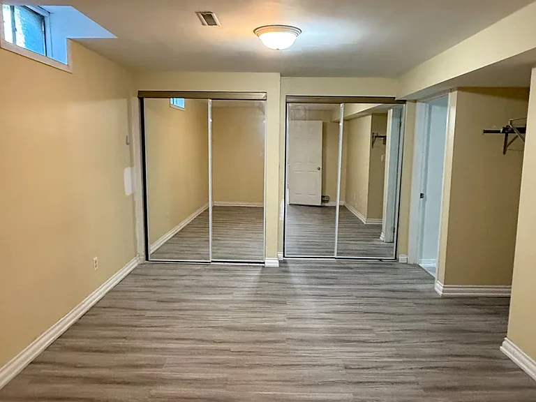 156 Bristol Rd #BASEMENT — Photo 9