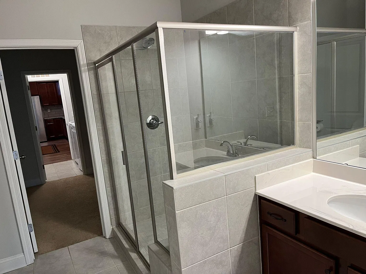 3 bed, 2.5 bath, 2250 sqft, $2,300 — Photo 3