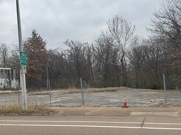 2nd image of 583 E East H Crump Blvd Lot 2 & 3
