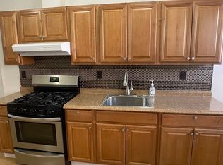 131 Engert Ave APT 1L, Brooklyn, NY