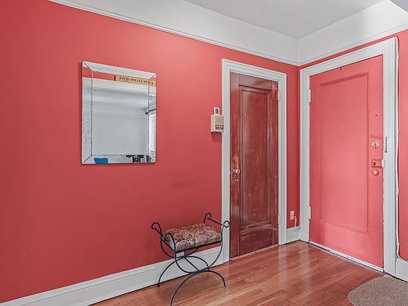 4th image of 30 Shipherd Ave APT 9B