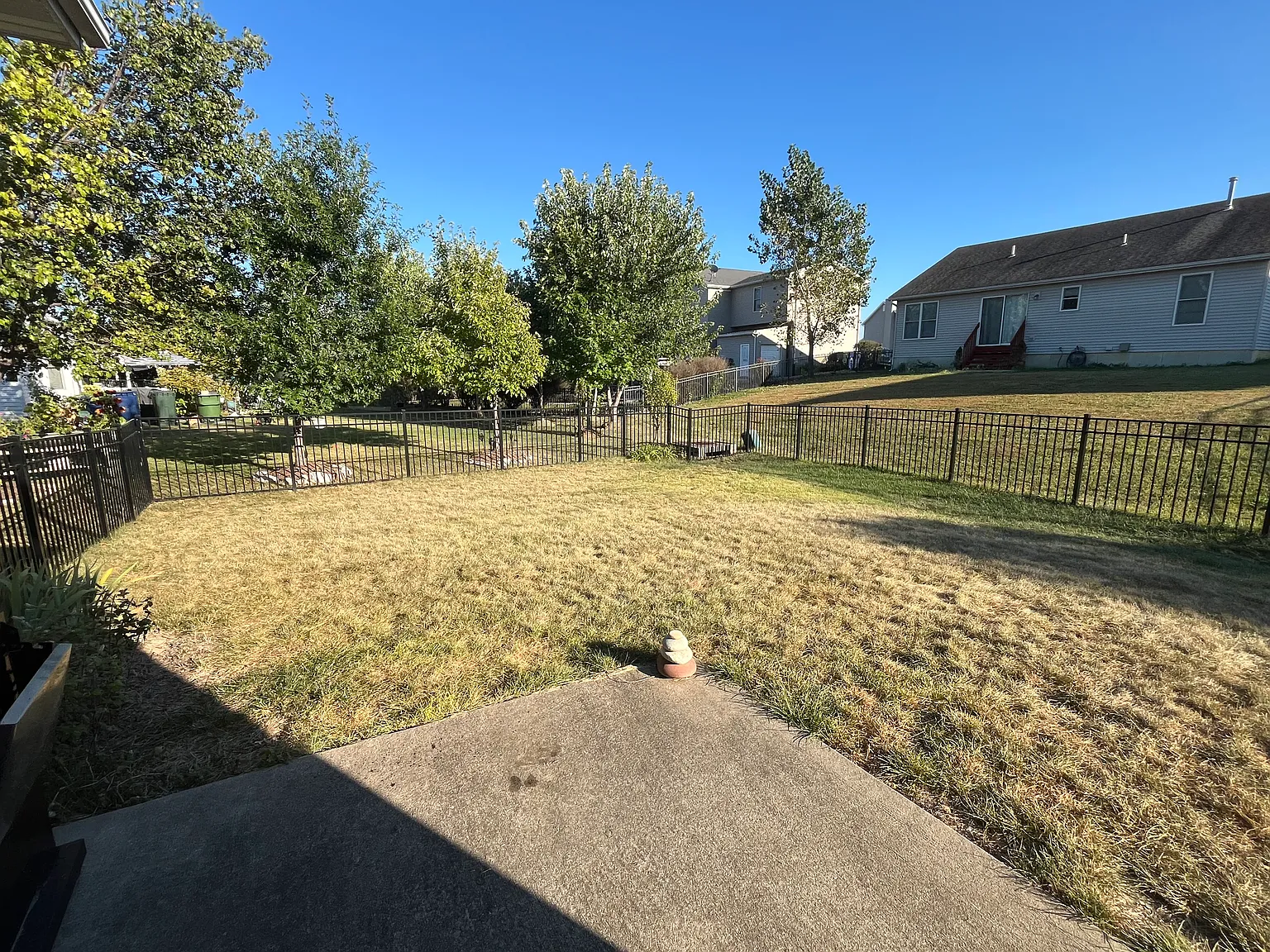 3 bed, 1422 sqft, $2,475 — Photo 4