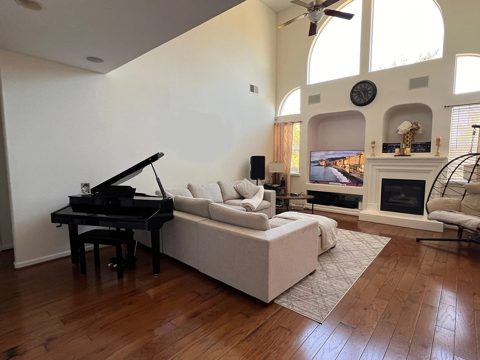 4 bed, 3.5 bath, 2984 sqft, $4,000 — Photo 4