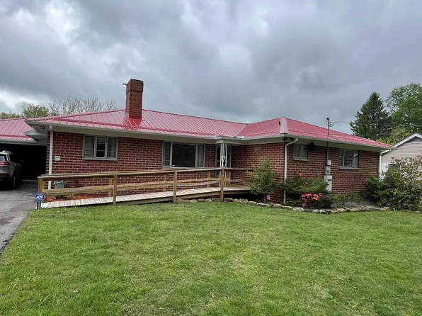 107 Travelers Ln, Beckley, WV 25801