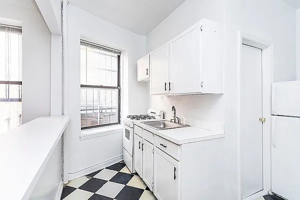 Rented by Living New York | media 12