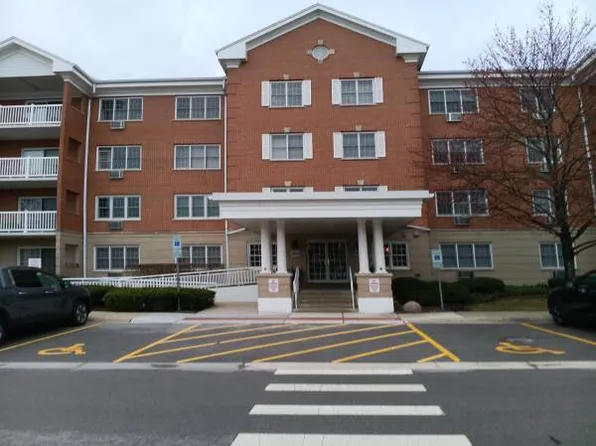 1220 Depot St Unit 303, Glenview, IL 60025