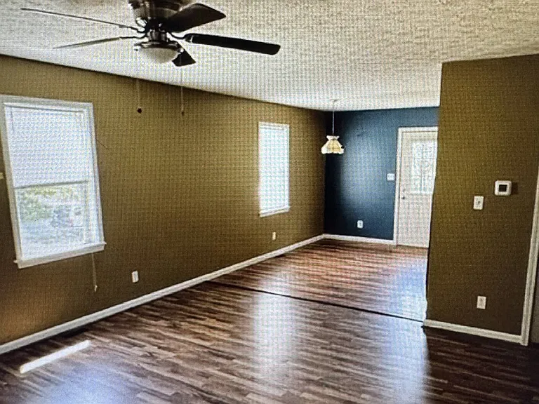 18 Grove Hills Dr — Photo 6