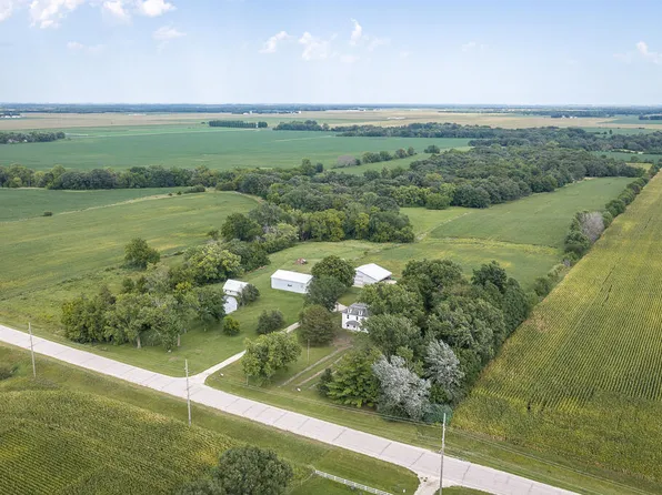 3466 Racine Ave, Dayton, IA 50530