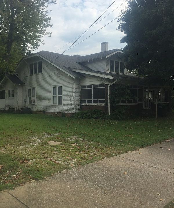 2nd image of 254 S Franklin St