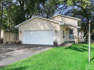 11916 255th Ave, Trevor, WI 53179