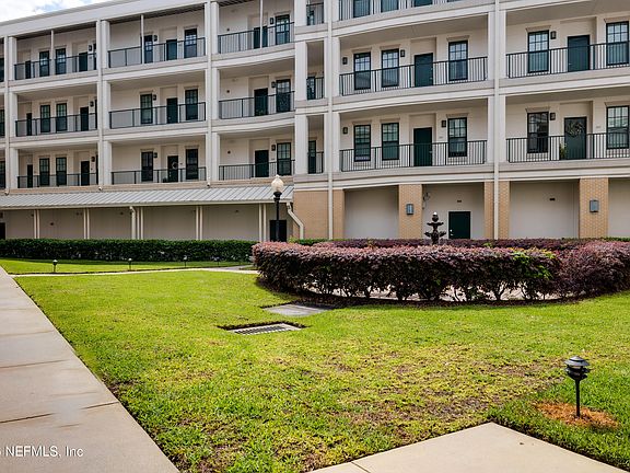 2nd image of 1661 RIVERSIDE Avenue #309